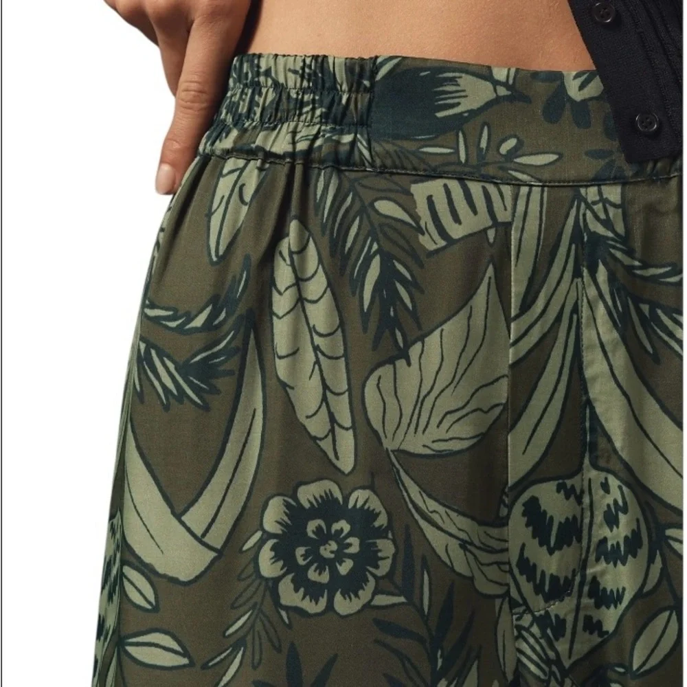 Farm Rio x Anthropologie Black and Green Print Wide-Leg Cut Pants Size Small - Picture 6 of 16